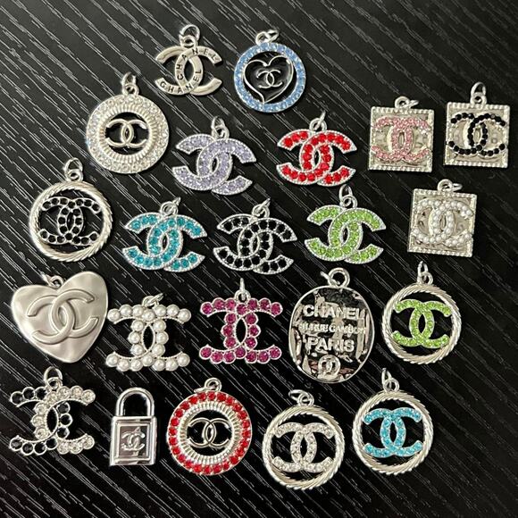Lot Of 22 CC Chanel Zipper Pull Button Charms - Picture 1 of 1